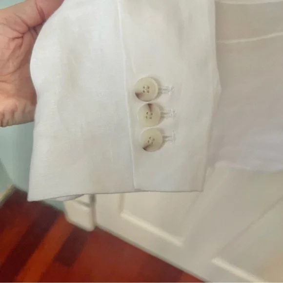 NWOT Tailored Seaming Linen Blazer in 100% Linen White 12 Office Professional - Picture 11 of 16